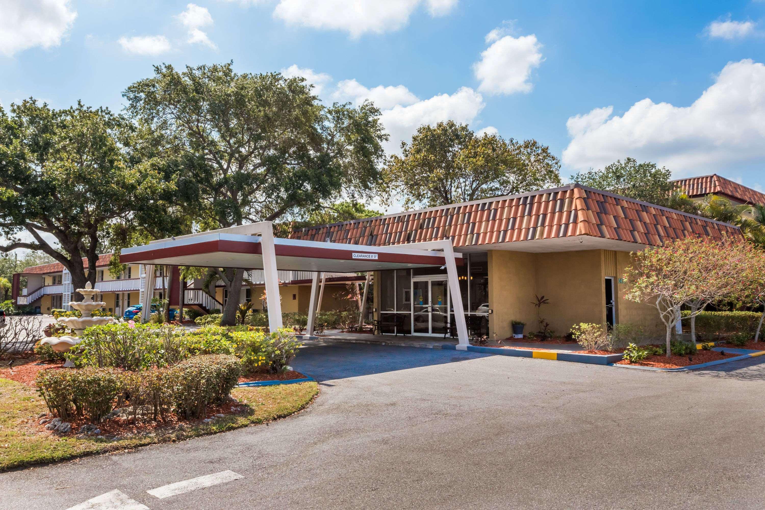 Hotel Baymont By Wyndham Sarasota Exteriér fotografie